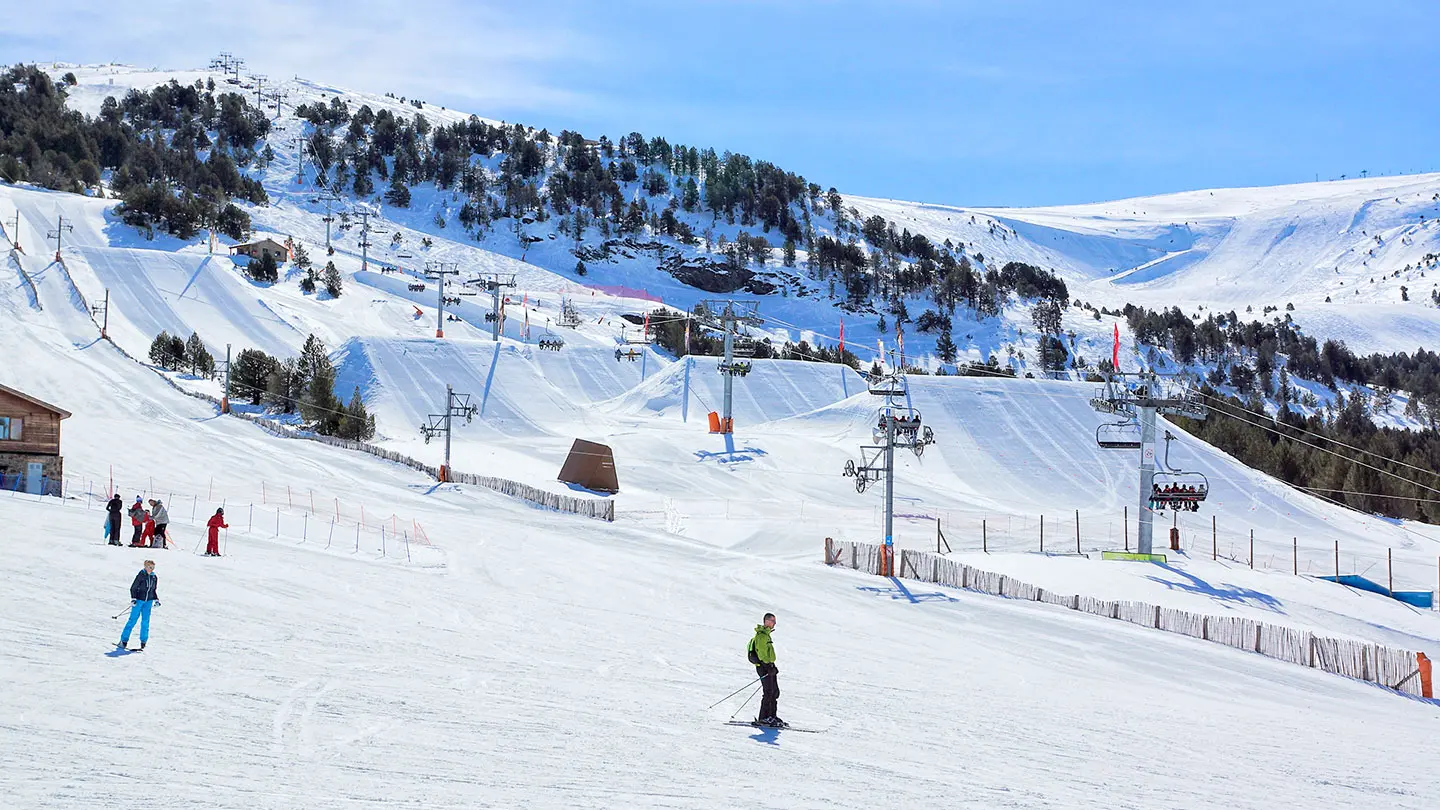 Grandvalira ski resort private transfer Go Transfer Barcelona